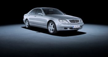 The history of adaptive cruise control Mercedes-Benz S-Class (W220)