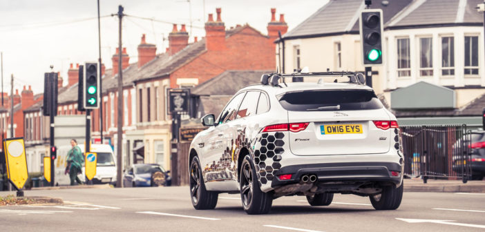 Jaguar Land Rover unveils technology to help drivers avoid red traffic lights
