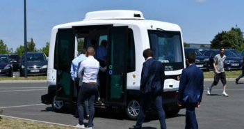 EasyMile successfully operates fully driverless shuttle for its employees EasyMile successfully operates fully driverless shuttle for its employees