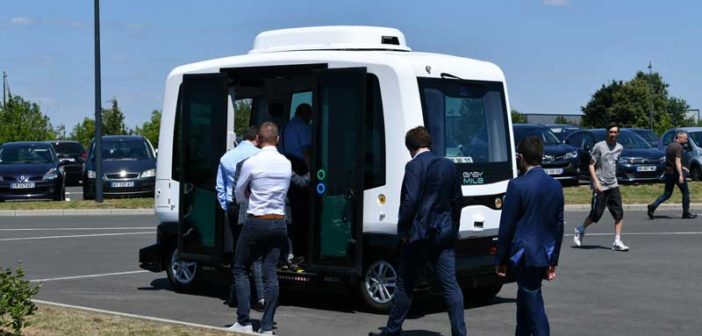 EasyMile successfully operates fully driverless shuttle for its employees