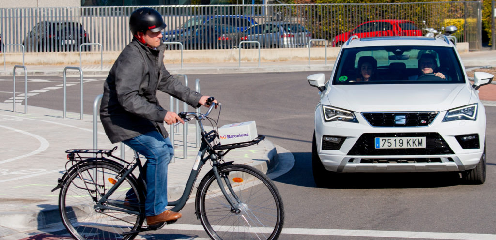 SEAT explores 5G to help predict and prevent car accidents
