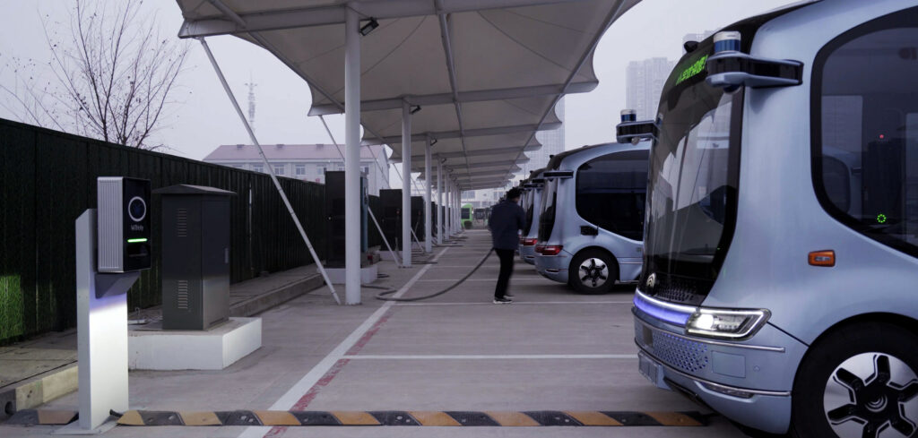 Partnership sees commercial deployment of wireless charging of autonomous electric buses in China