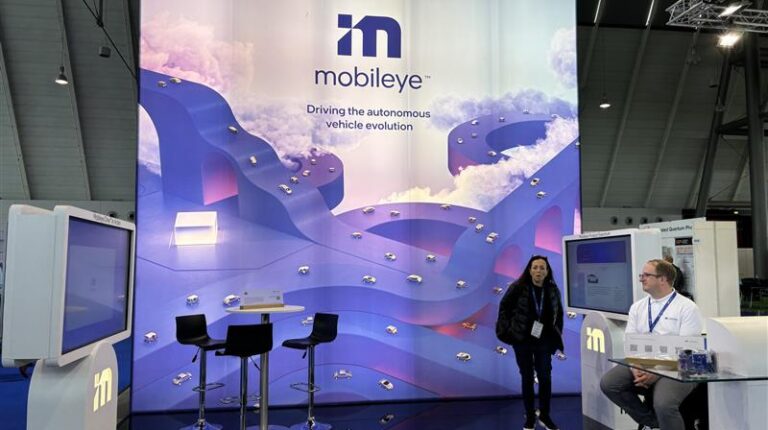 EXPO NEWS Day 1: Mobileye exhibits latest ADAS and autonomous driving systems Mobileye exhibits latest ADAS and autonomous driving systems.