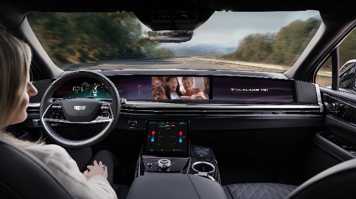 GM to launch eyes-off driving and conversational AI The dashboard and windshield in a Cadillac with Level 3 ADAS. The driver does not have their hands on the wheel