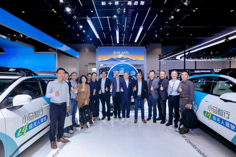 Pony.ai debuts new autonomous driving compute platform.