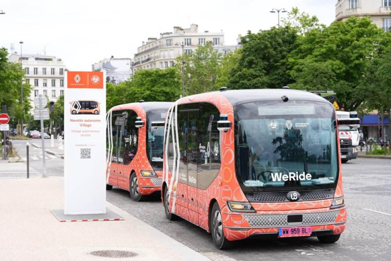 WeRide and Renault once again offer autonomous bus service at Roland-Garros tournament
